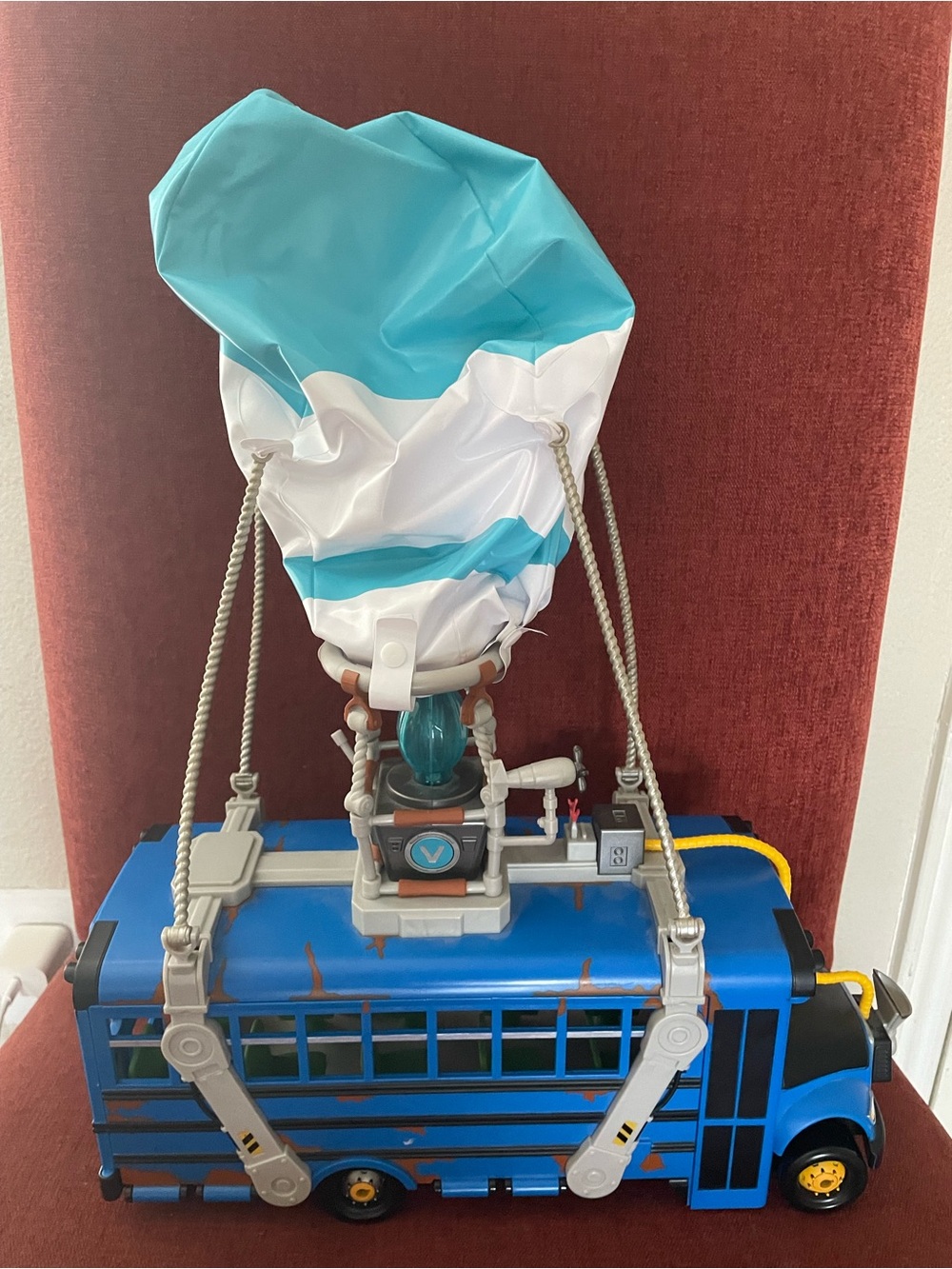 Fortnite Battle Bus Toy with Teal and White Parachute/can detach door